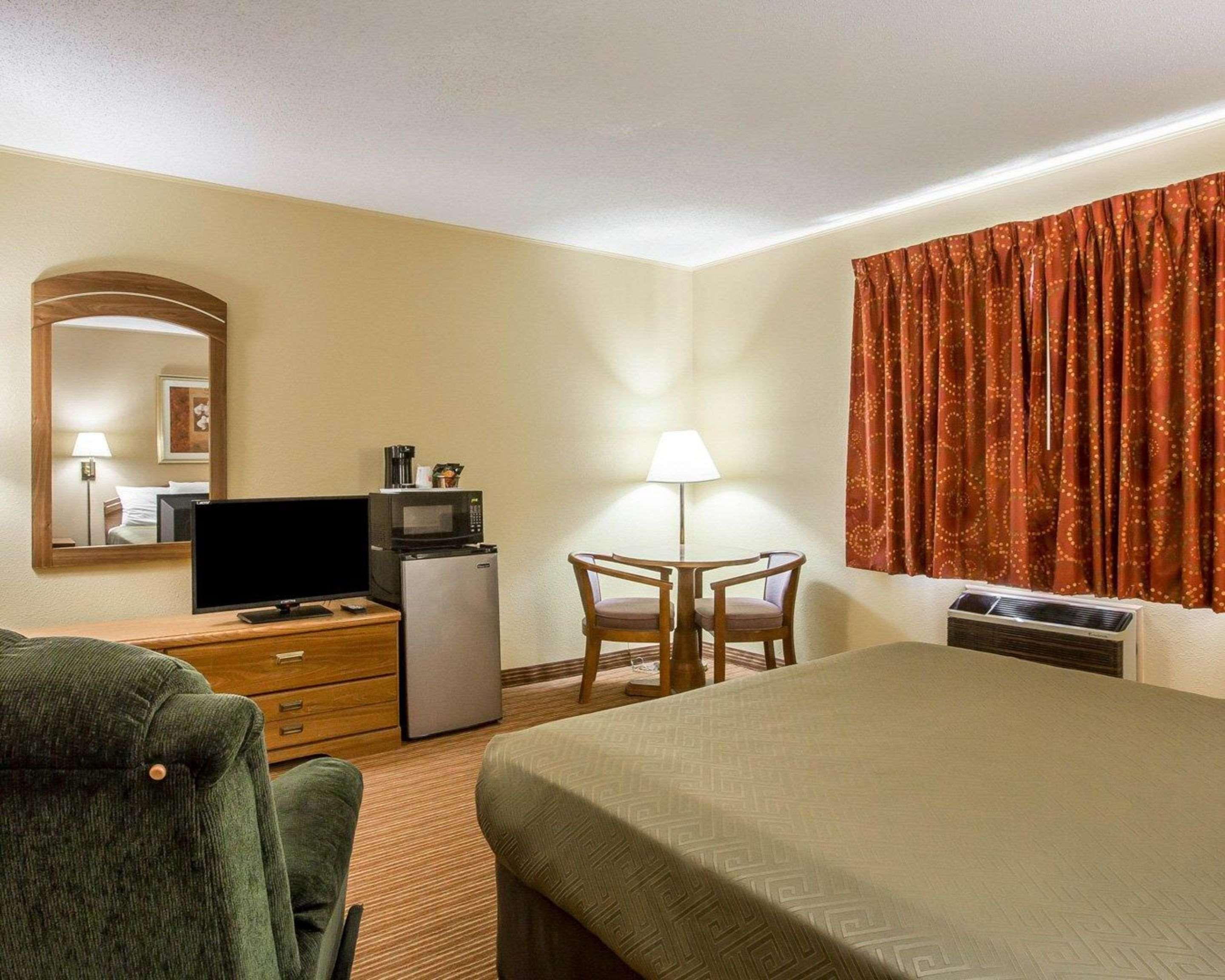 Surestay By Best Western Massena Bagian luar foto