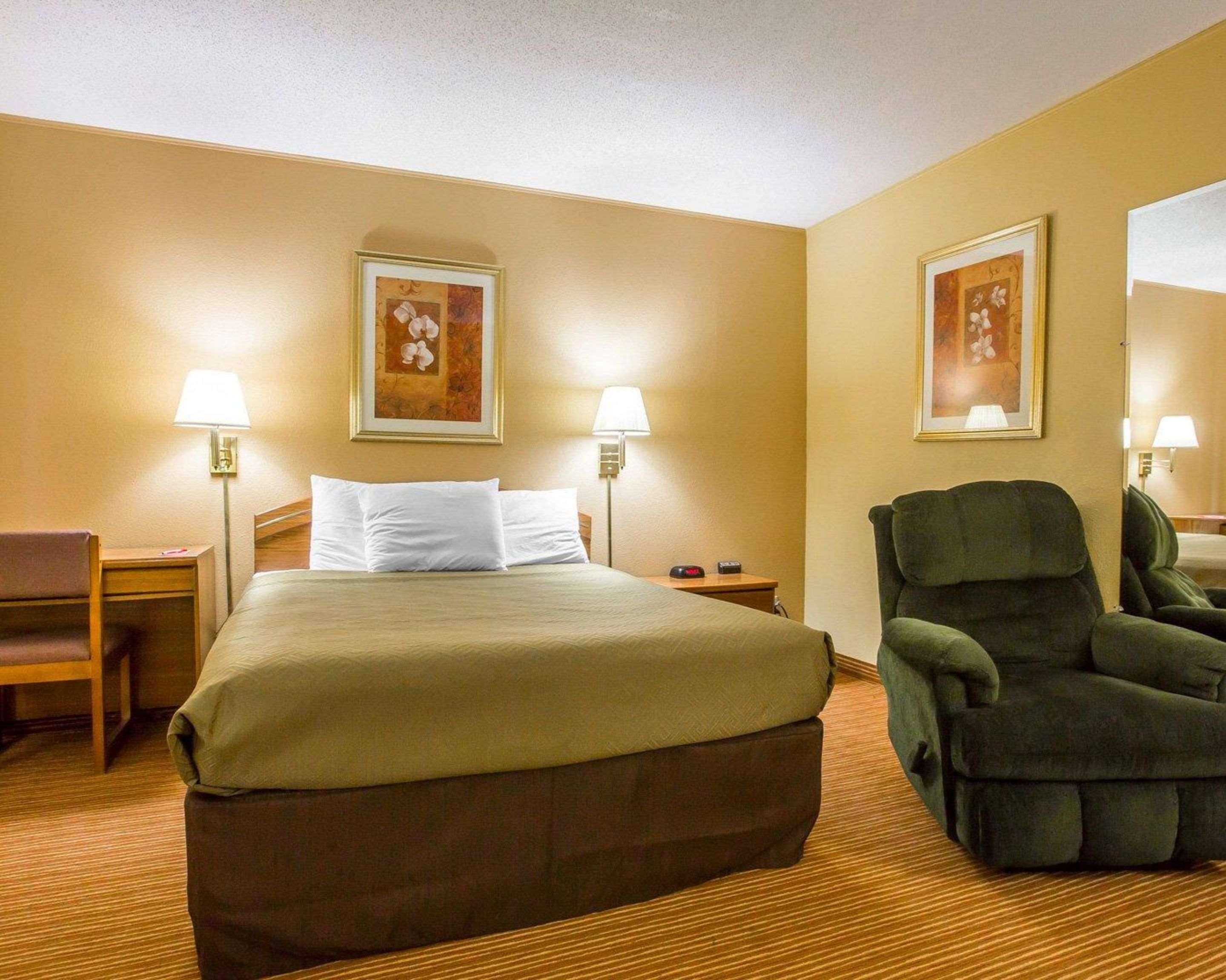 Surestay By Best Western Massena Bagian luar foto
