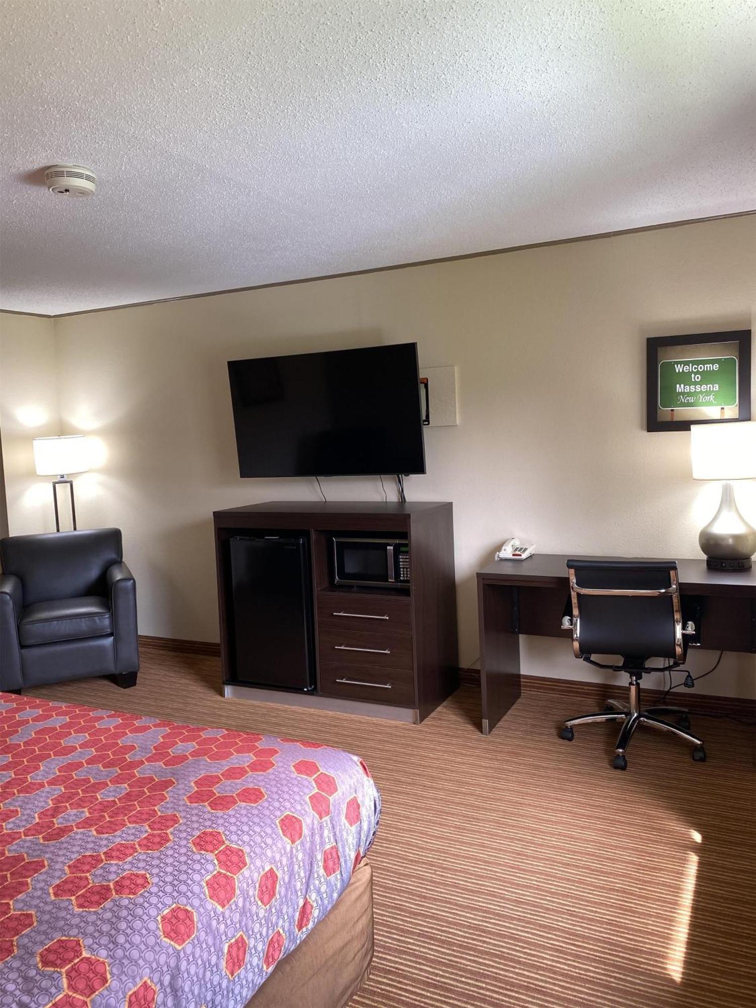 Surestay By Best Western Massena Bagian luar foto